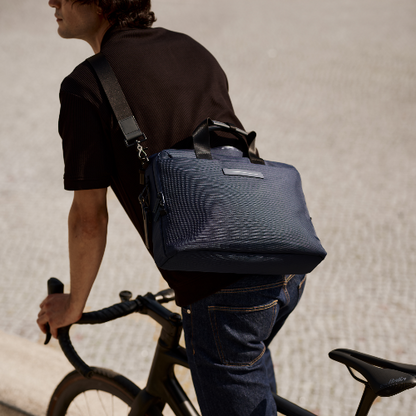 Midtown Briefcase Blau - Horizn Studios