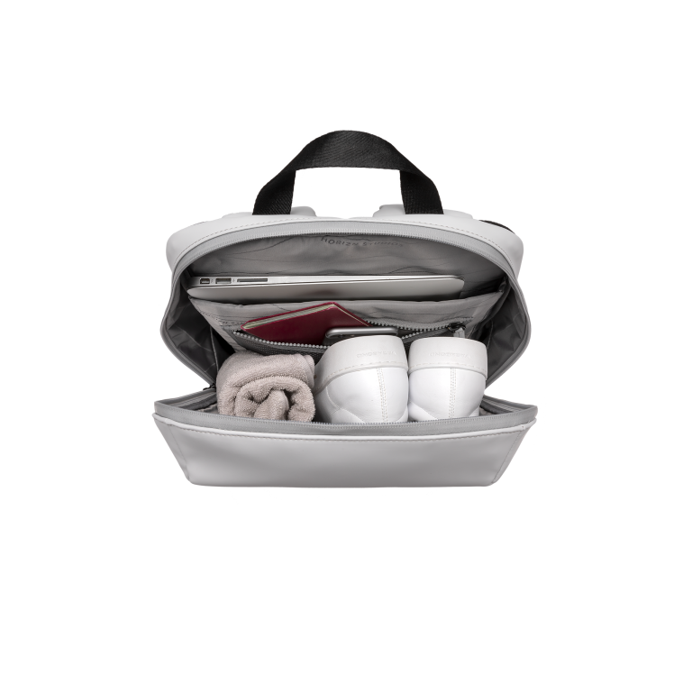 Gion Rucksack Essential Light Quartz Grau Detail Hauptfach - Wasserabweisend Vegan Ergonomisch - Horizn Studios