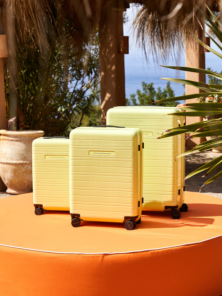 Glossy Dusk Yellow Campaign Image - Horizn Studios