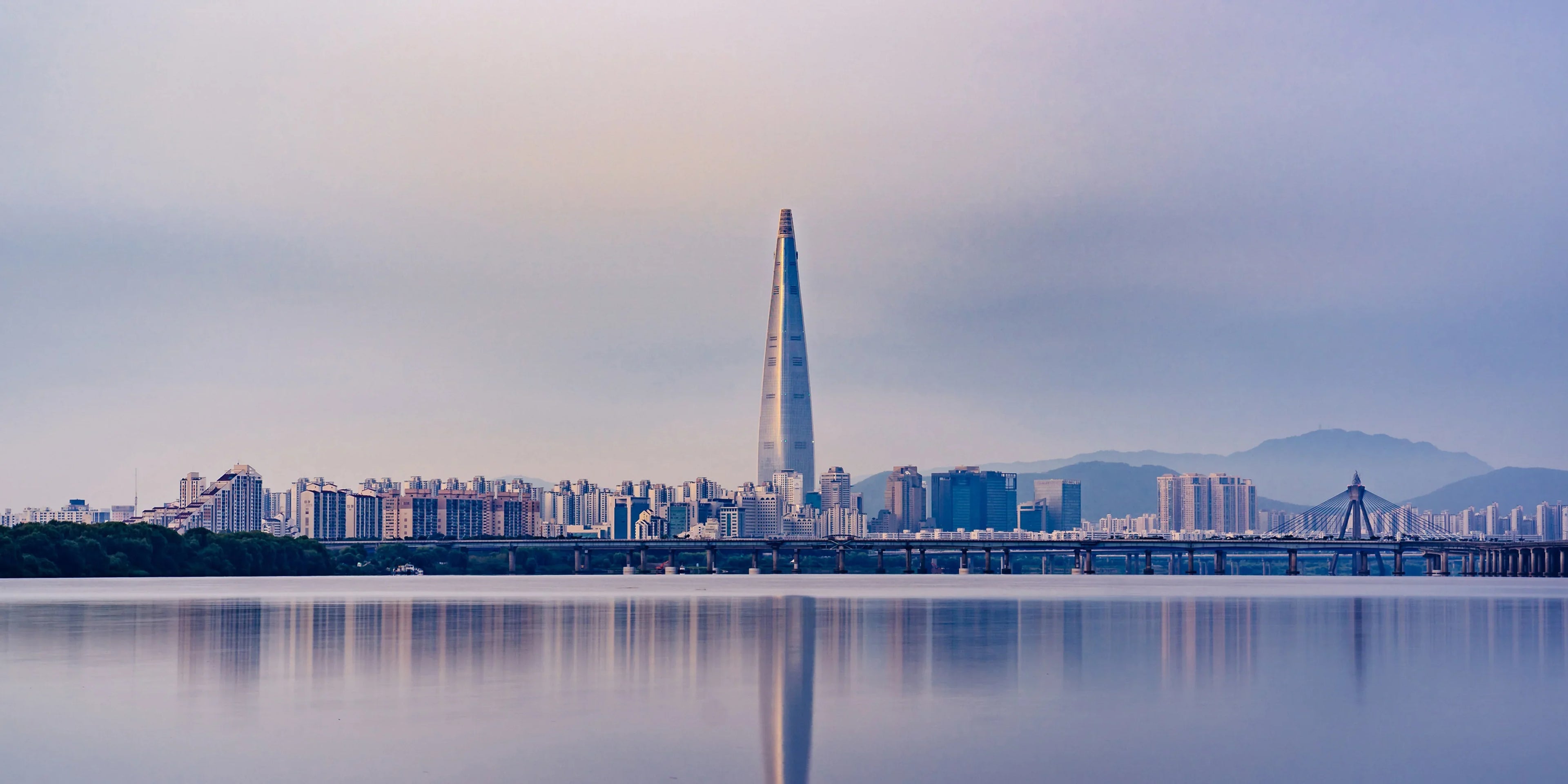 Seoul Journal Desktop - Horizn Studios