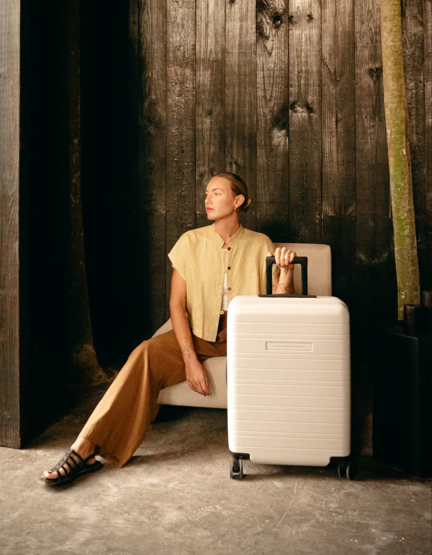 Beige Mock Image - Horizn Studios