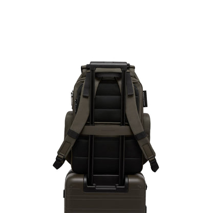 Sofo Rucksack Travel Darkolive Trolley Rückseite Eca - Wasserabweisend Vegan Ergonomisch - Horizn Studios